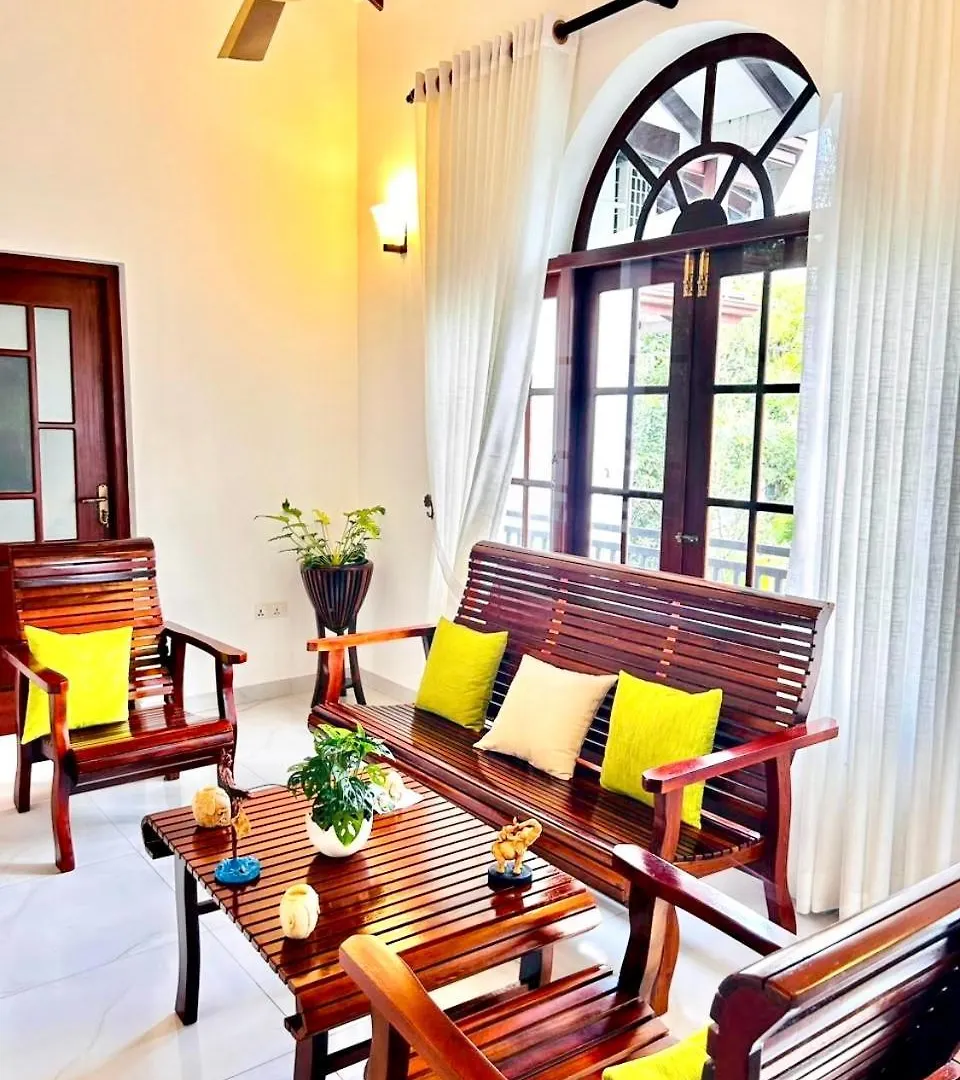 Neem Aura Home Stay Seeduwa Homestay