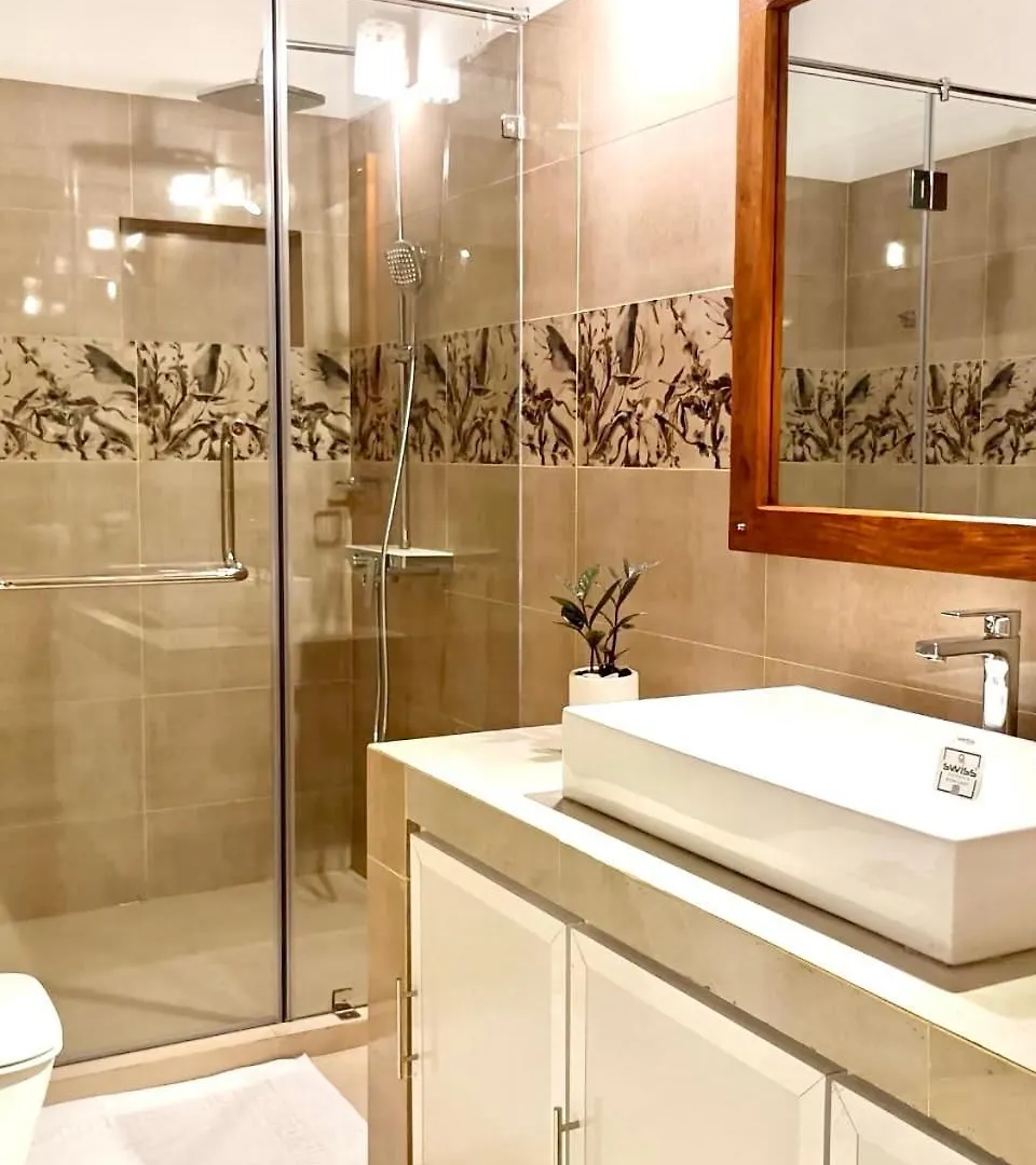 Neem Aura Home Stay Seeduwa Homestay