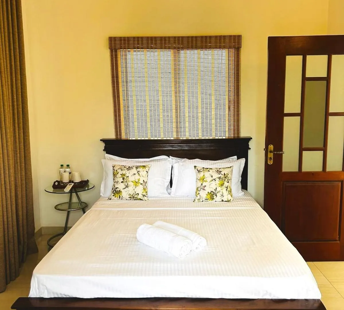 Neem Aura Home Stay Seeduwa